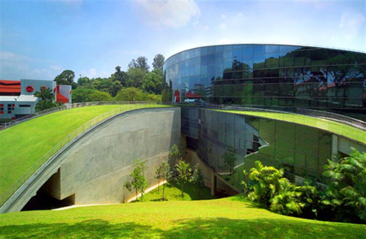 پاورپوینت بررسی نمونه موردی مدرسه هنر سنگاپور با رویکرد معماری سبز